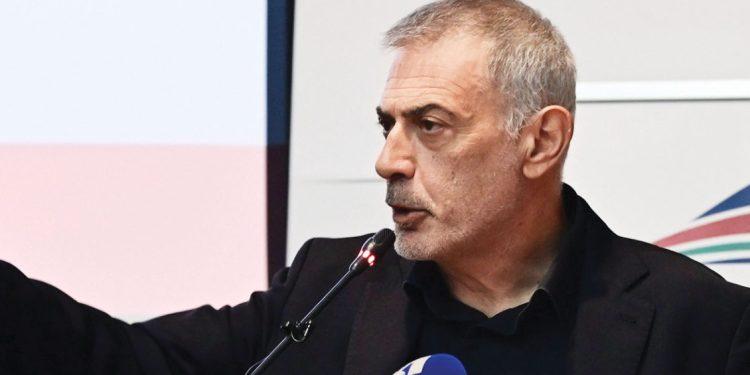 Εργαζόμενοι κατά Μώραλη: Χρησιμοποιεί όλα τα μέσα για την απόλυση συμβασιούχων