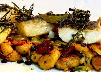 Έθιμα και Γαστρονομία: Μπακαλιάρος πλακί στο φούρνο