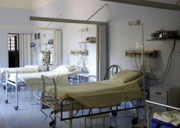 Απογευματινά χειρουργεία: Στάση εργασίας και συγκέντρωση στο υπουργείο Υγείας από τους γιατρούς του ΕΣΥ