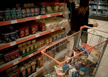 Καθαρά Δευτέρα: Ποια σούπερ μάρκετ θα είναι ανοιχτά και πως θα λειτουργήσει η Βαρβάκειος