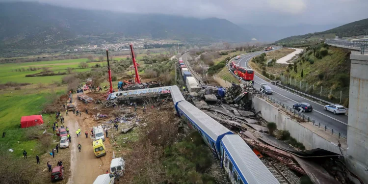 Τέμπη: Ελεύθεροι με εγγύηση 1,1 εκατ. ευρώ οι 2 πρώτοι που απολογήθηκαν στην Ευρωπαία ανακρίτρια για την 717