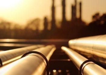 Χώρες του ΟΠΕΚ+ παρατείνουν τις μειώσεις της παραγωγής τους για να στηρίξουν τις τιμές