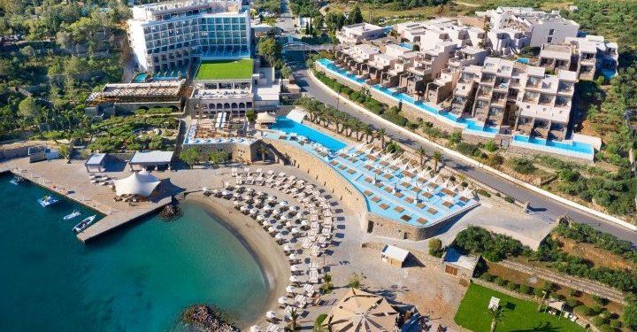 Η Zeus International Hotels & Resorts κατέκτησε 15 βραβεία στα Greek Hotel of the Year 2024