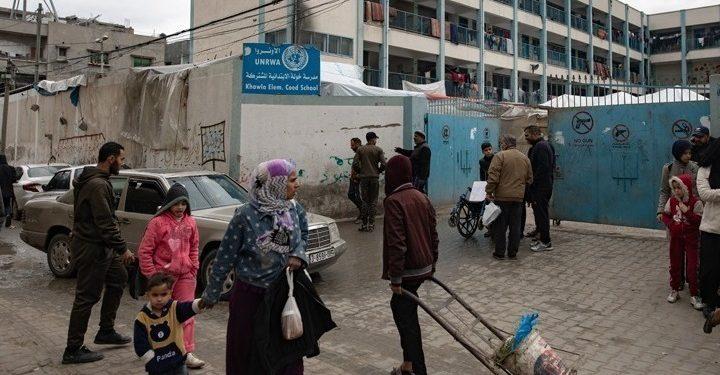 Επικεφαλής UNRWA: Η διάλυση του Γραφείου Αρωγής για τους Παλαιστίνιους θα θυσίαζε «μια ολόκληρη γενιά παιδιών»