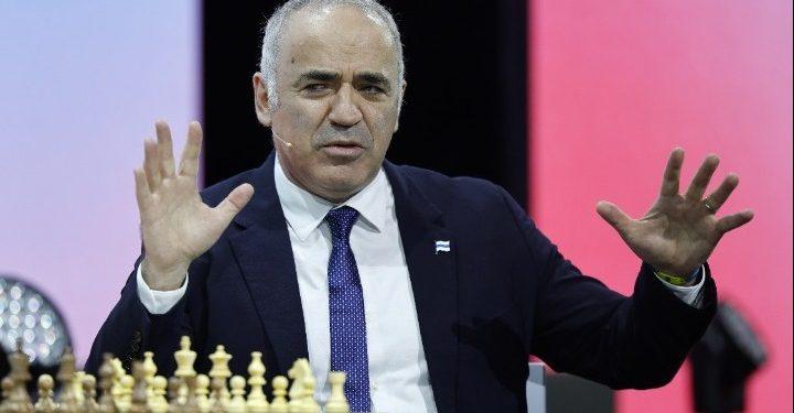 Ρωσία: Ο πρώην παγκόσμιος πρωταθλητής σκακιού Γκάρι Κασπάροφ συμπεριλήφθη στον κατάλογο των «τρομοκρατών και εξτρεμιστών»