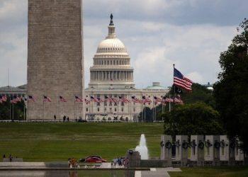 ΗΠΑ: Η Βουλή των Αντιπροσώπων ενέκρινε το κείμενο που απειλεί το TikTok με απαγόρευση