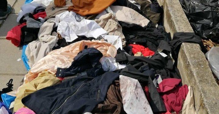 Δύο συλλήψεις και κατασχέσεις προϊόντων σε επιχείρηση για την πάταξη του παρεμπορίου