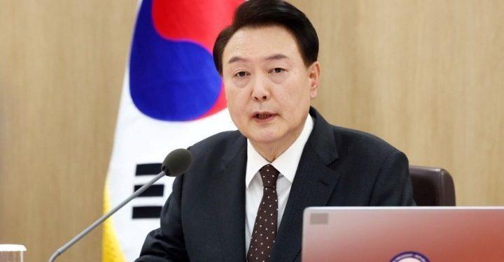 Γιουν: Οι ψευδείς ειδήσεις και η παραπληροφόρηση που βασίζονται στην AI και την ψηφιακή τεχνολογία απειλούν τα δημοκρατικά συστήματα