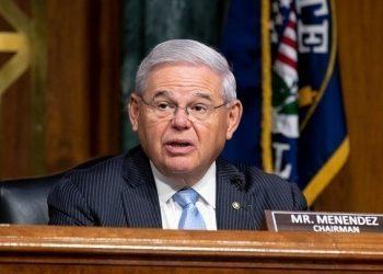 Ο γερουσιαστής Μενέντεζ δεν θα είναι υποψήφιος των Δημοκρατικών το Νοέμβριο – Ίσως διεκδικήσει την επανεκλογή του ως ανεξάρτητος