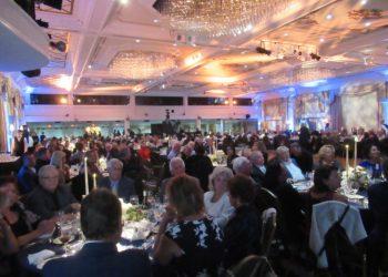 ΟΜΟΓΕΝΕΙΑ: Μηνύματα πατριωτισμού στο χορό Ηπειρωτών Φλόριδας