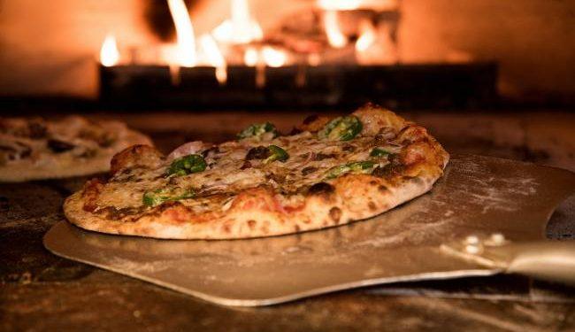 Πίτσα Margherita: Ιστορία, μύθοι και γεύση