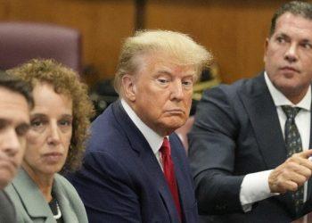 Τραμπ Αποφεύγει Κατασχέσεις: Κατέθεσε Ομόλογο 175 Εκατομμυρίων Δολαρίων