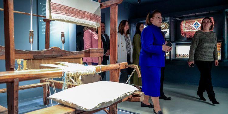 Ενημερωτική εκδήλωση με την συμμετοχή της υπουργού Πολιτισμού Λίνας Μενδώνη και του Περιφερειάρχη Αττικής Νίκου Χαρδαλιά για τα έργα πολιτισμού που συγχρηματοδοτούνται από το ΕΣΠΑ και το Πρόγραμμα "ΑΤΤΙΚΗ", Πέμπτη 18 Απριλίου 2024. (ΓΙΩΡΓΟΣ ΚΟΝΤΑΡΙΝΗΣ/EUROKINISSI)