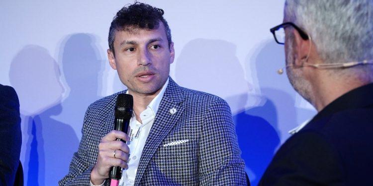 Ομιλητής στο 1st Hellenic Water Forum ο Δήμαρχος Μάνδρας – Ειδυλλίας, Αρμόδιος Γ. Δρίκος