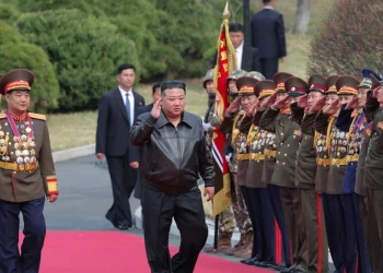 Κιμ Γιονγκ Ουν: Φούντωσαν οι φήμες για παράνομη σχέση με τραγουδίστρια – Η κοινή τους εμφάνιση