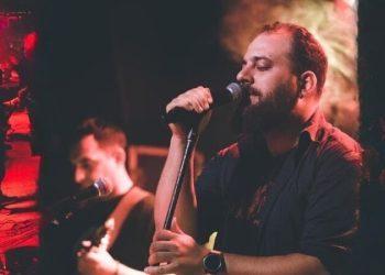 Σταμάτης Μουστάκας: «Αυτό που νιώθω να λείπει στις μέρες μας είναι ο ρομαντισμός και η αγνότητα της έκφρασης»