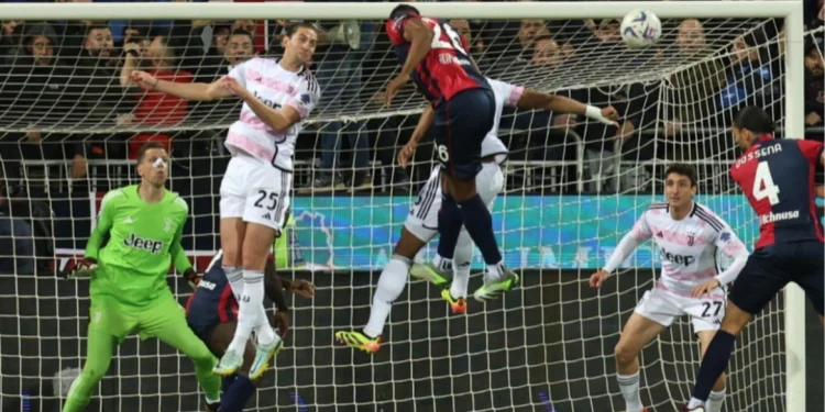 Serie A: Η Γιουβέντους «έσωσε» στο φινάλε το βαθμό στη Σαρδηνία, νίκη για Λάτσιο – Δείτε τα γκολ