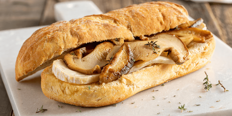 Γκουρμέ σάντουιτς με μανιτάρια πορτσίνι