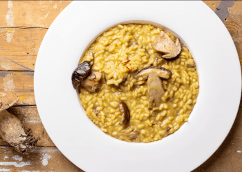 Ριζότο με μανιτάρια πορτσίνι και σαφράν