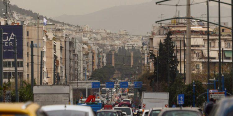 Καμπανάκι Σαρηγιάννη για την αφρικανική σκόνη – «Ανησυχία για τη μεταφορά παθογόνων μικροοργανισμών»