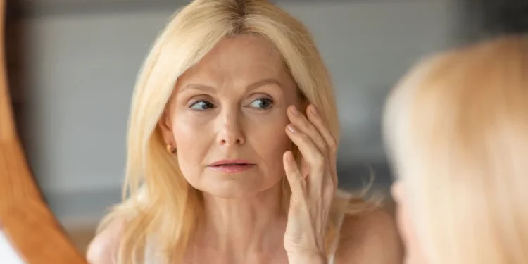 Γιατί γερνάμε; Τα αίτια και η ελπίδα για επιβράδυνση των συμπτωμάτων της γήρανσης