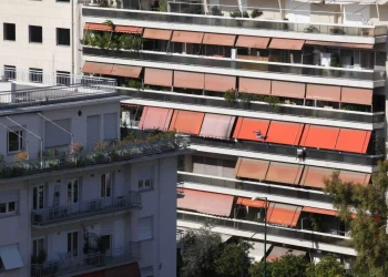 Σε διαφορετικές ταχύτητες κινείται η ελληνική αγορά ακινήτων