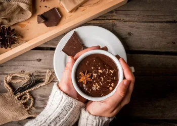 Σοκολάτα: Το κακό και το χειρότερο σενάριο για τις διαρκώς αυξανόμενες τιμές του κακάο