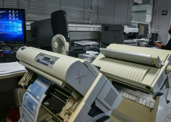 Φορολογικές δηλώσεις: Τα SOS στα προσυμπληρωμένα έντυπα, οι προκλητικά χαμηλοί τζίροι και οι προθεσμίες