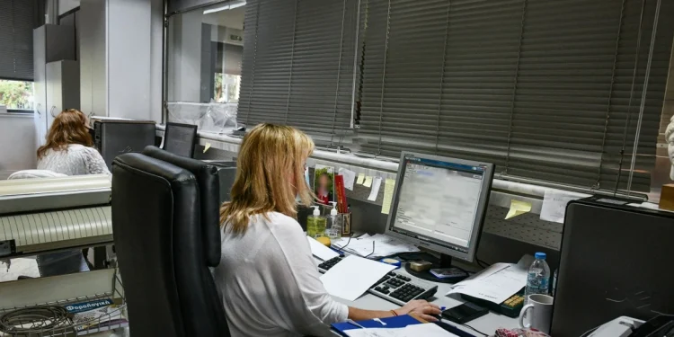 Εφορία: Αλλάζουν όλα με κατάργηση εγγράφων, βιβλίων και παραδοσιακών ελέγχων