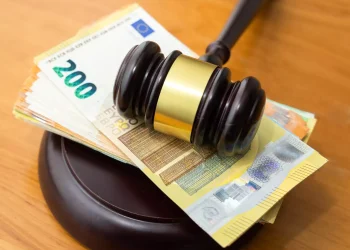 Υπουργείο Ανάπτυξης: Πρόστιμα 790.000 ευρώ σε τρεις εισπρακτικές εταιρείες