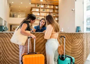 Τουρισμός: «Ναι μεν αλλά» η εξέλιξη της φετινής κίνησης για τα ξενοδοχεία της Αθήνας