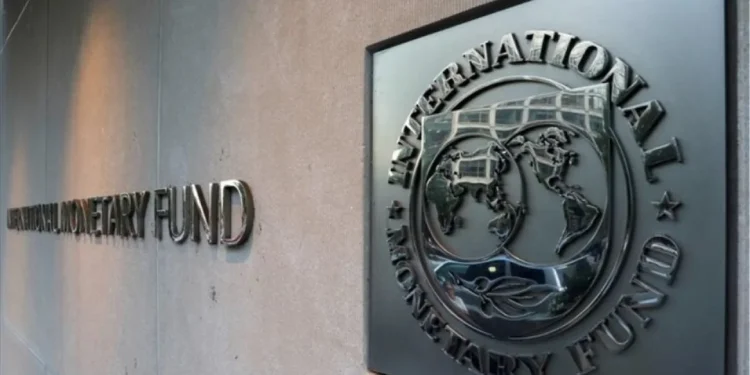 ΔΝΤ: Μείωση του ελληνικού δημόσιου χρέους στο 158,8% του ΑΕΠ το 2024