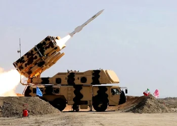 Μέση Ανατολή: Με κομμένη την ανάσα για τον κίνδυνο επίθεσης του Ιράν στο Ισραήλ – CNN: Η Τεχεράνη μετακινεί πυραύλους