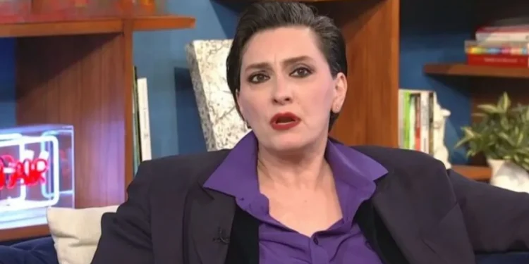 Ηρώ: Δεν θύμωσα με όσους έλεγαν ότι τα παιδιά χρειάζονται και τους δυο γονείς, χρειάζονται εκπαίδευση για να καταλάβουν