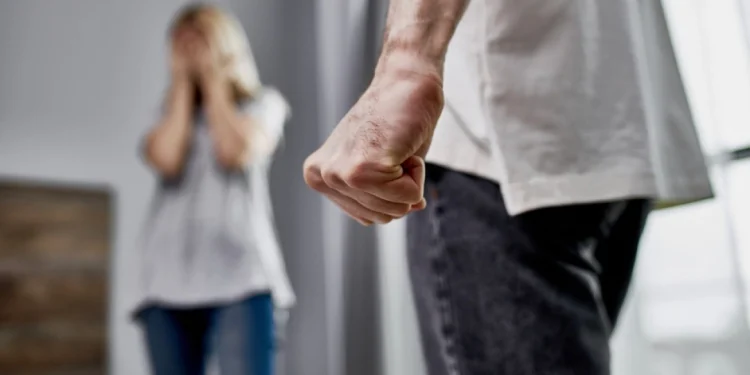 ΕΛ.ΑΣ.: 379 συλλήψεις σε 633 περιστατικά βίας κατά γυναικών την περασμένη εβδομάδα