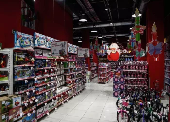 Πάσχα: Ξεκινά στις 25 Απριλίου το εορταστικό ωράριο των καταστημάτων