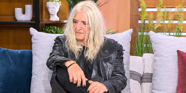 Νίκος Καρβέλας: Δεν έχω λεφτά, δεν είμαι συστημικός, παρά φύσιν να θέλουν γάμο οι ομοφυλόφιλοι