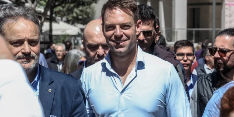 ΣΥΡΙΖΑ: Σε θέση μάχης οι υποψήφιοι για τις προκριματικές – Στις ΗΠΑ ο Κασσελάκης, στους… Δελφούς ο Τσίπρας