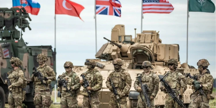 SIPRI: Οι παγκόσμιες στρατιωτικές δαπάνες στο υψηλότερο επίπεδο της ιστορίας