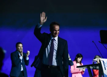 Ώρα συνεδρίου για τη ΝΔ: Το μήνυμα Μητσοτάκη και η παρέλαση υψηλών προσκεκλημένων στο Ζάππειο