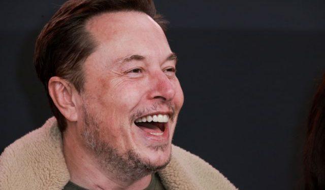 Μασκ: Κατηγορεί για «λογοκρισία» τους Αυστραλούς