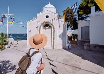 Πάσχα στην Ελλάδα: Τρία νησιά που δεν χρειάζεσαι αυτοκίνητο