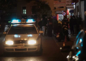 Άγιοι Ανάργυροι: 39χρονος δολοφόνησε με μαχαίρι την 28χρονη σύντροφό του