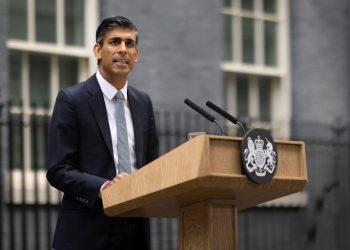 Μεγάλη Βρετανία: Δημοσκόπηση προβλέπει βαριά ήττα για τους Συντηρητικούς