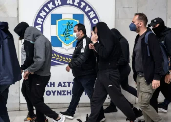 Δολοφονία Λυγγερίδη: Με βαρύ κατηγορητήριο οι 67 συλληφθέντες – Πέντε ανακριτές για την δικογραφία