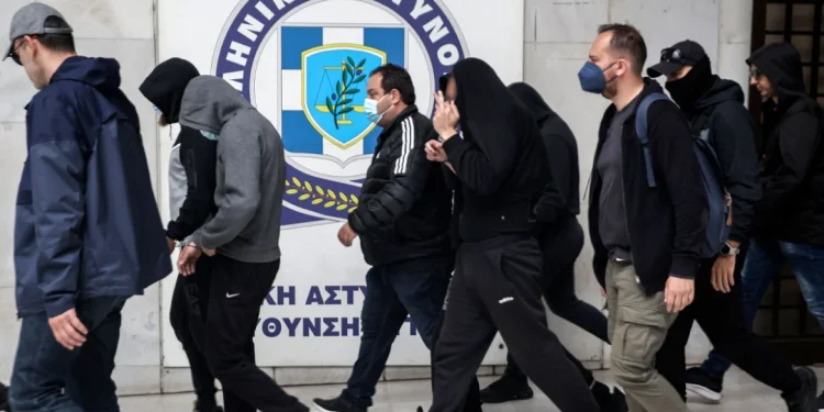 Δολοφονία Λυγγερίδη: Με βαρύ κατηγορητήριο οι 67 συλληφθέντες – Πέντε ανακριτές για την δικογραφία