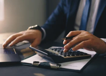 Φορολογικές δηλώσεις: Όλες οι αλλαγές στο έντυπο Ε3 των επαγγελματιών