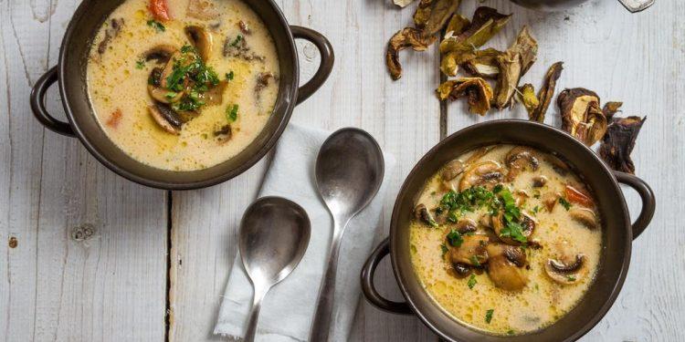 Μαγειρίτσα δυο συνταγές εναλλακτικές