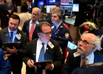 Wall Street: Τριγμοί σε όλους τους δείκτες υπό την απειλή του στασιμοπληθωρισμού