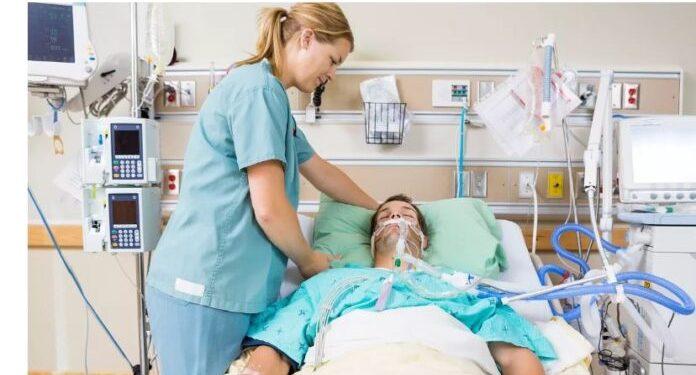 ΜΕΘ: Ποιοι ασθενείς μπαίνουν πρώτοι – Με ποια κριτήρια αποφασίζουν οι γιατροί